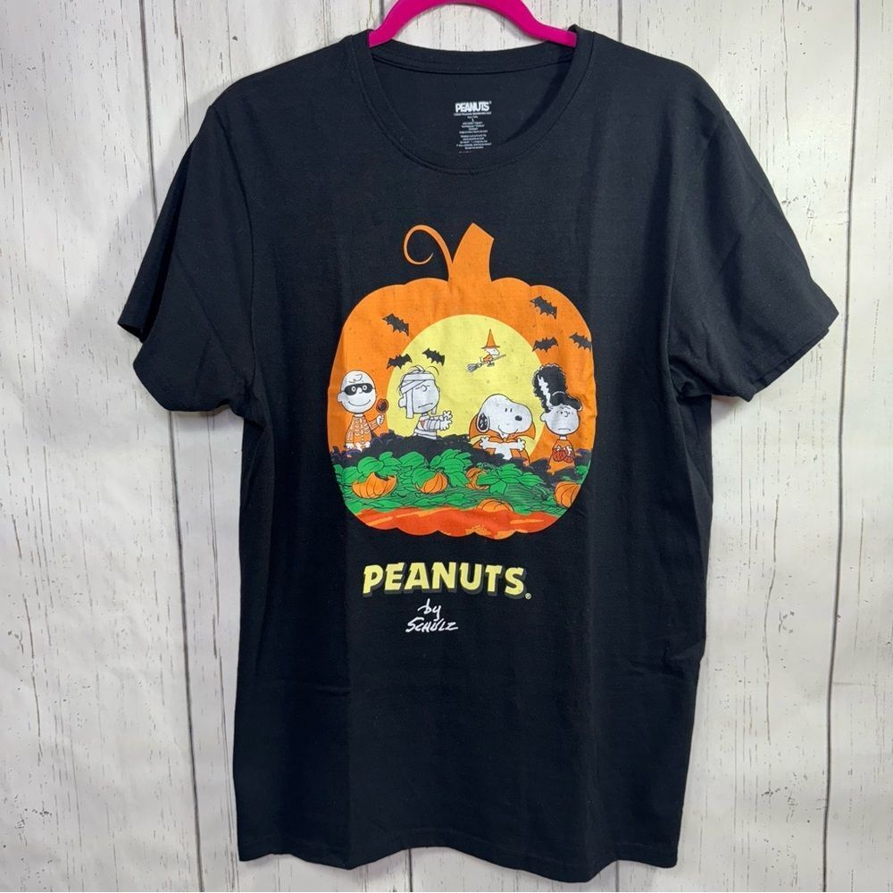 Peanuts Halloween T Shirt Snoopy Charlie Brown & Friends Pumpkin Patch Size L